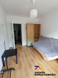 pokój w mieszkaniu trzypokojowym - os. Morelowe.